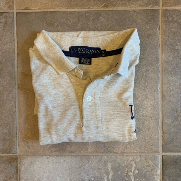 U.S. Polo Assn. Mens polo size S with embroidered logo - Picture 2 of 4